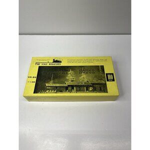 Fine Scale Miniatures HO Scale Freight House Building Kit No. 45